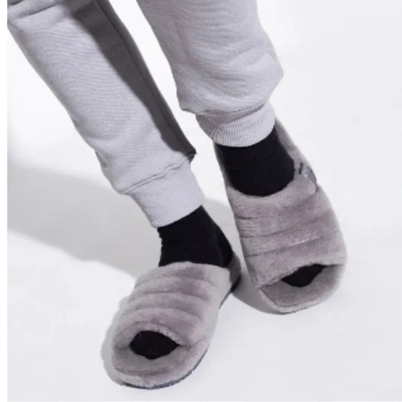UGG | Shoes | Ugg Fluff You Slide Slippers | Poshmark display picture 1